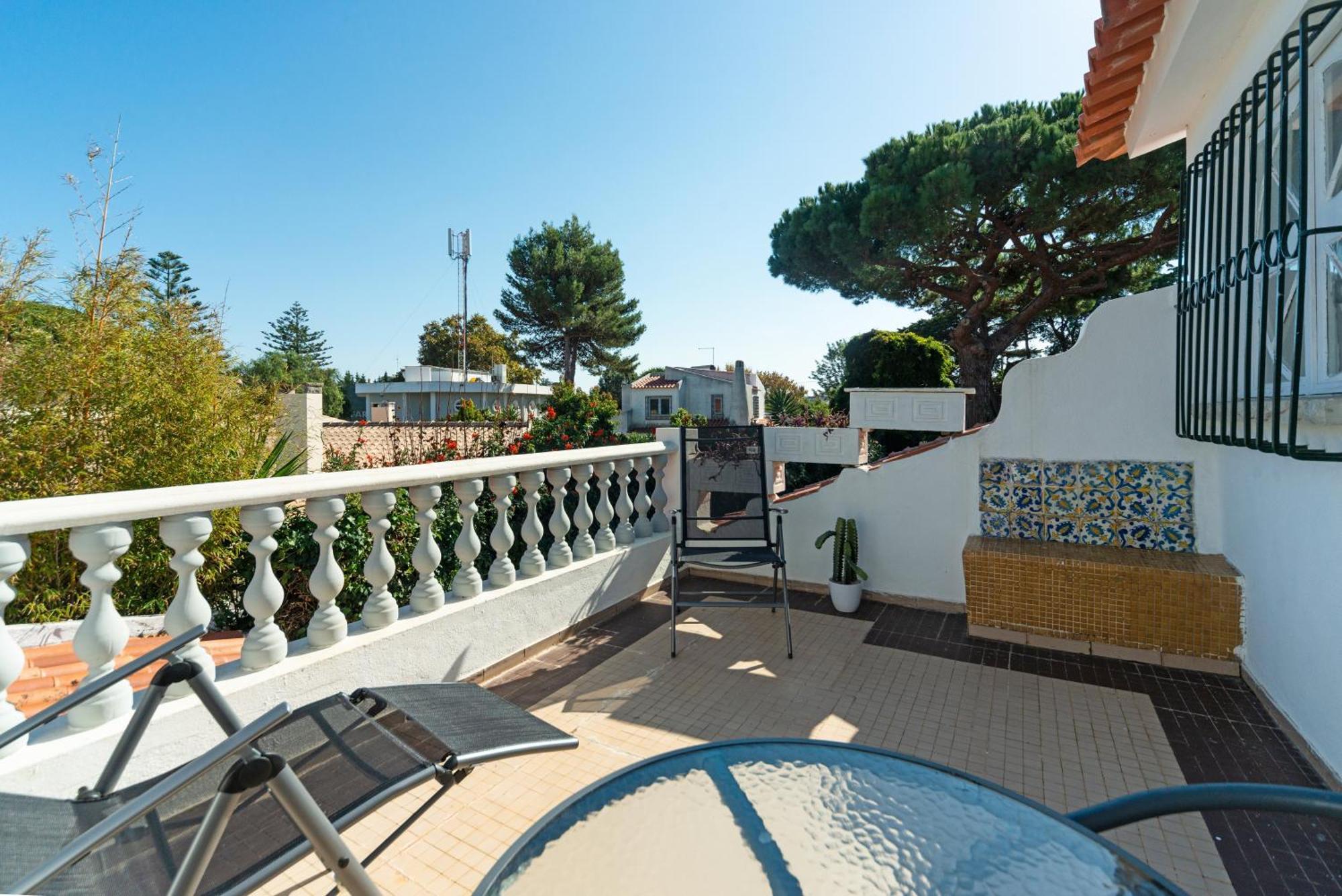 4-Bedroom House In Cascais, Near Guincho Beach Exterior foto